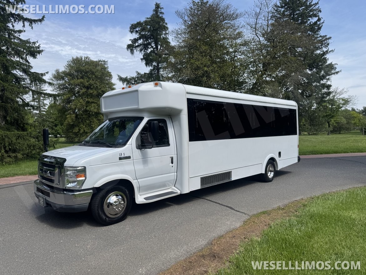 Photo of Limo Bus for sale: 2013 Ford 20-22 Pass Limo Bus 24" by LGE Coachworks