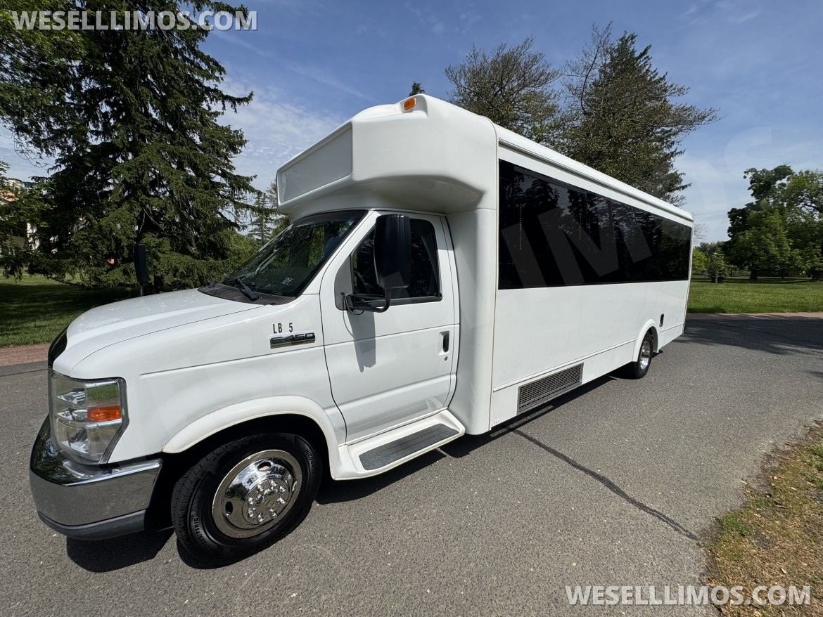 Photo of Limo Bus for sale: 2013 Ford 20-22 Pass Limo Bus 24" by LGE Coachworks