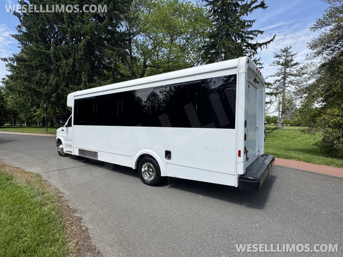 Photo of Limo Bus for sale: 2013 Ford 20-22 Pass Limo Bus 24" by LGE Coachworks