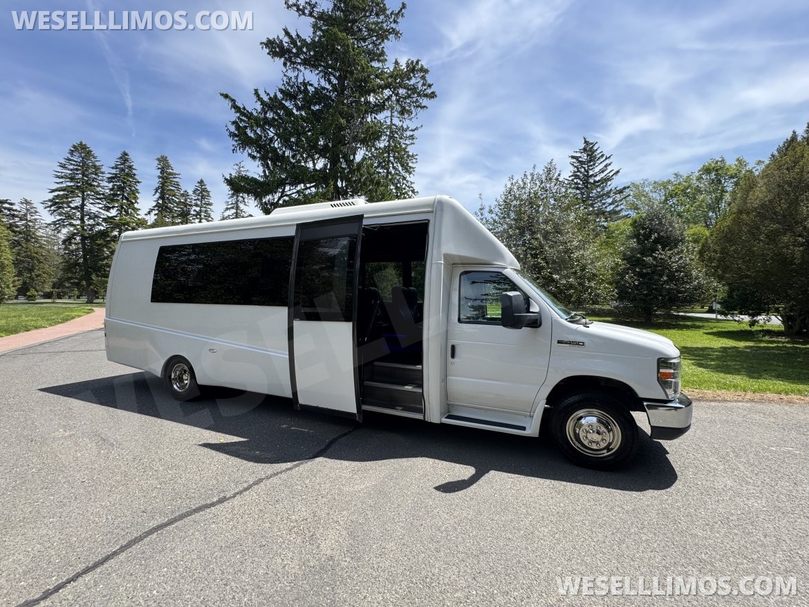 Photo of Shuttle Bus for sale: 2017 Ford 23 Pass 28" by Berkshire Coach