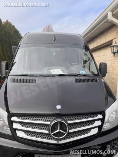 2014 Mercedes-Benz Sprinter 3500 Executive Conversion Diesel – Only 64K Miles - Sprinter for Sale in Mokena, IL - Photo 4