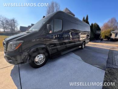 2014 Mercedes-Benz Sprinter 3500 Executive Conversion Diesel – Only 64K Miles - Sprinter for Sale in Mokena, IL - Photo 5