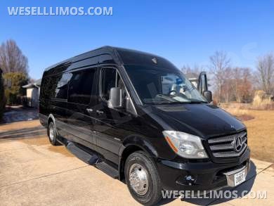 2014 Mercedes-Benz Sprinter 3500 Executive Conversion Diesel – Only 64K Miles - Sprinter for Sale in Mokena, IL - Photo 6