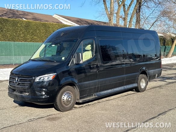 2023 Mercedes-Benz Sprinter Sprinter for Sale in Baldwin, NY - Photo 2