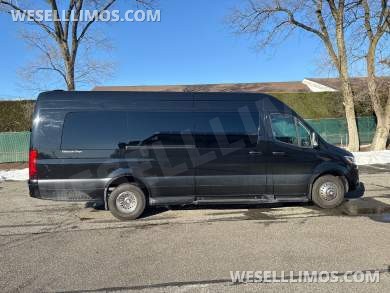 2023 Midwest Automotive Mercedes-Benz Sprinter Sprinter - Sprinter for Sale in Baldwin, NY - Photo 9