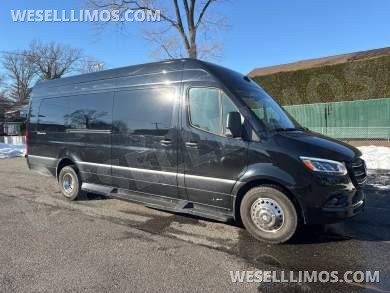 2023 Midwest Automotive Mercedes-Benz Sprinter Sprinter - Sprinter for Sale in Baldwin, NY - Photo 10