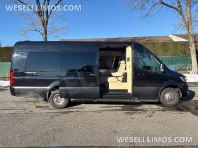 2023 Midwest Automotive Mercedes-Benz Sprinter Sprinter - Sprinter for Sale in Baldwin, NY - Photo 18