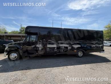 2013 International PC805 Limo Bus - Limo Bus for Sale in Upper Marlboro, MD - Photo 7