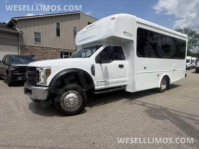 2018 Custom Mobile Conversions Ford F-450 Limo Bus - Limo Bus for Sale in Fraser, MI - Photo 9
