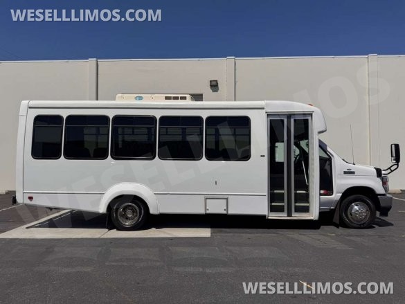 2021 Ford E450 Super Duty Shuttle Bus Shuttle Bus for Sale in Anaheim, CA - Photo 2