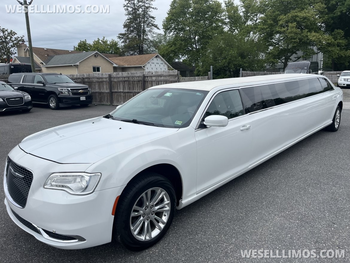 Limousine for Sale in Pasadena, MD - Main Photo