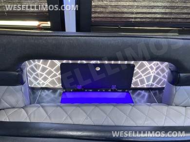 2015 LGE Ford 550 Limo Bus - Limo Bus for Sale in Charlotte, NC - Photo 4