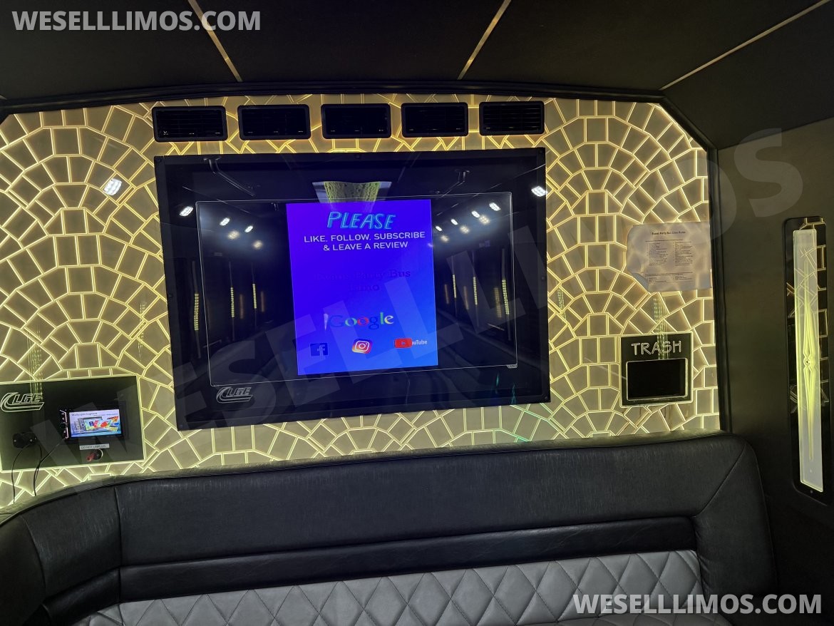 Photo of Limo Bus for sale: 2015 Ford 550 30" by LGE