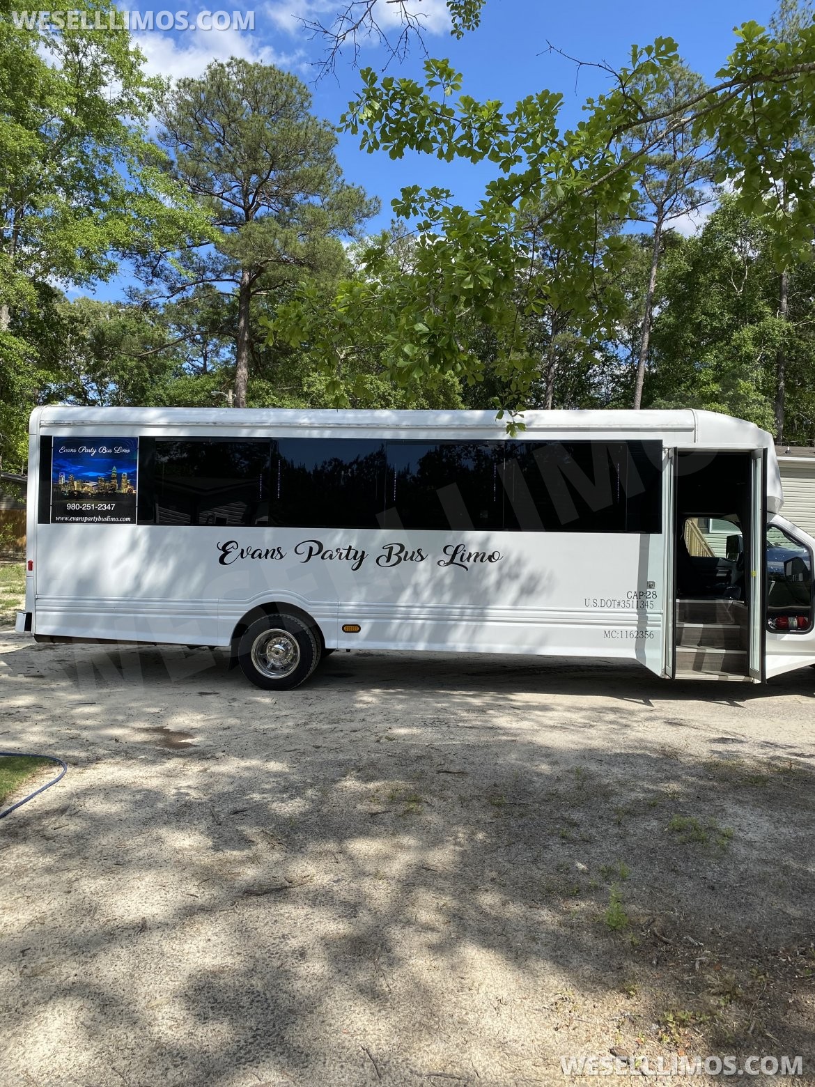 Photo of Limo Bus for sale: 2015 Ford 550 30" by LGE