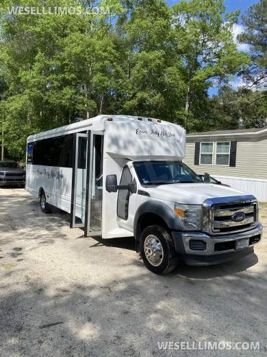 2015 LGE Ford 550 Limo Bus - Limo Bus for Sale in Charlotte, NC - Photo 18