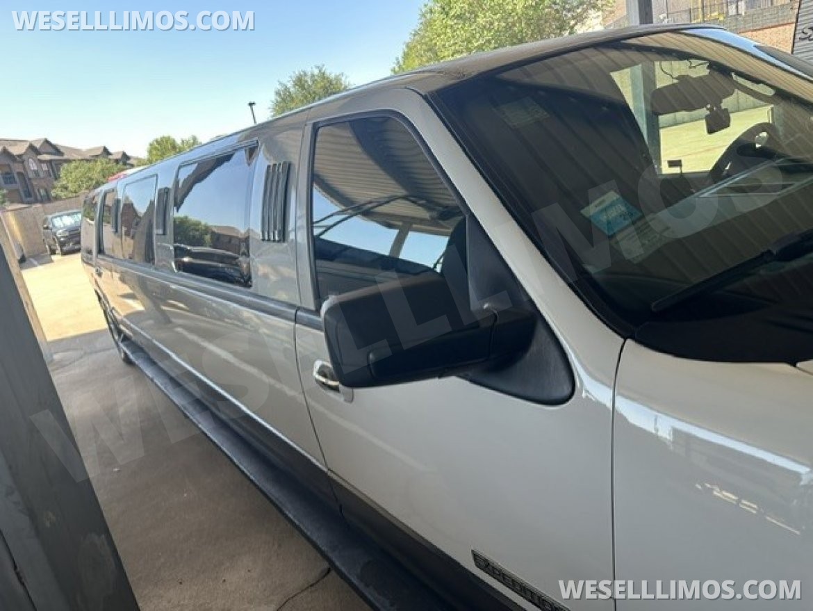 Photo of SUV Stretch for sale: 2007 Ford Expedition EL 140" by DaBryan 140"