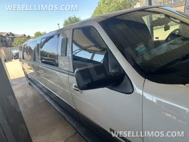 2007 DaBryan 140" Ford Expedition EL SUV Stretch - SUV Stretch for Sale in McKinney, TX - Photo 8