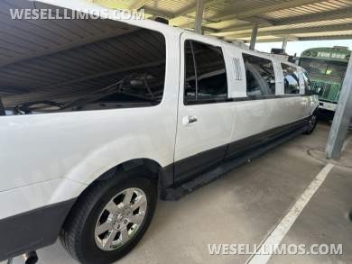 2007 DaBryan 140" Ford Expedition EL SUV Stretch - SUV Stretch for Sale in McKinney, TX - Photo 9