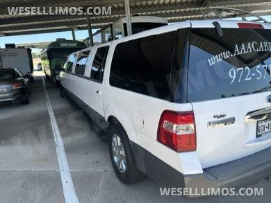 2007 DaBryan 140" Ford Expedition EL SUV Stretch - SUV Stretch for Sale in McKinney, TX - Photo 11