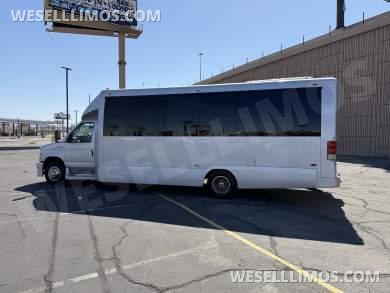 2017 Ford E-450 Executive Coach Builder 25 Passenger Gasoline Executive Shuttle - Executive Shuttle for Sale in Las Vegas, NV - Photo 14