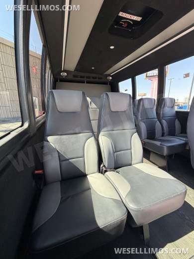 2017 Ford E-450 Executive Coach Builder 25 Passenger Gasoline Executive Shuttle - Executive Shuttle for Sale in Las Vegas, NV - Photo 16