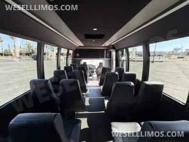 2017 Ford E-450 Executive Coach Builder 25 Passenger Gasoline Executive Shuttle - Executive Shuttle for Sale in Las Vegas, NV - Photo 19