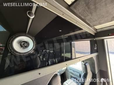 2017 Ford E-450 Executive Coach Builder 25 Passenger Gasoline Executive Shuttle - Executive Shuttle for Sale in Las Vegas, NV - Photo 24