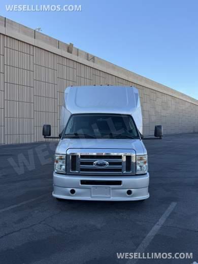 2017 Ford E-450 Executive Coach Builder 25 Passenger Gasoline Executive Shuttle - Executive Shuttle for Sale in Las Vegas, NV - Photo 27