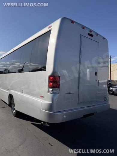 2016 Ford F-550 Executive Coach Builder 25 Passenger Gasoline Wheel Chair Accessible Shuttle - Executive Shuttle for Sale in Las Vegas, NV - Photo 20