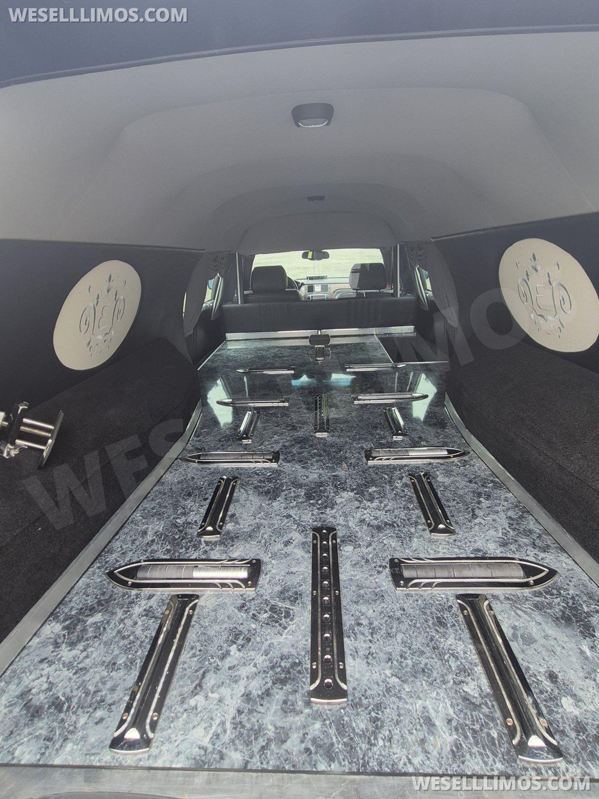 Funeral for Sale in Chicago, IL - Photo 8