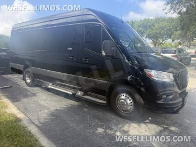 2019 Executive Coach Builders Mercedes-Benz Sprinter 3500 Shuttle Sprinter - Sprinter for Sale in Delray Beach, FL - Photo 7