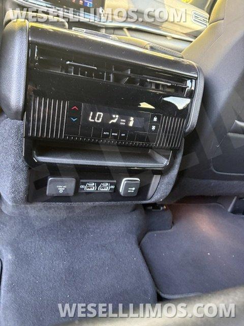 SUV for Sale in Sarasota, FL - Photo 5
