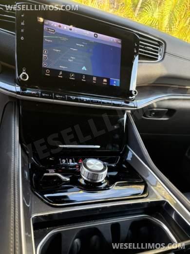 2024 Jeep Wagoneer L SUV - SUV for Sale in Sarasota, FL - Photo 4