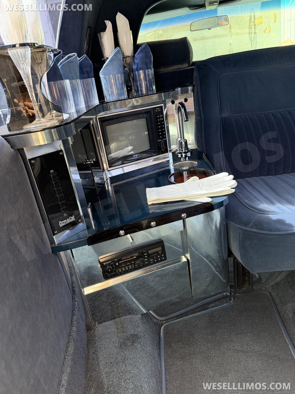Limousine for Sale in Bronx, NY - Photo 2