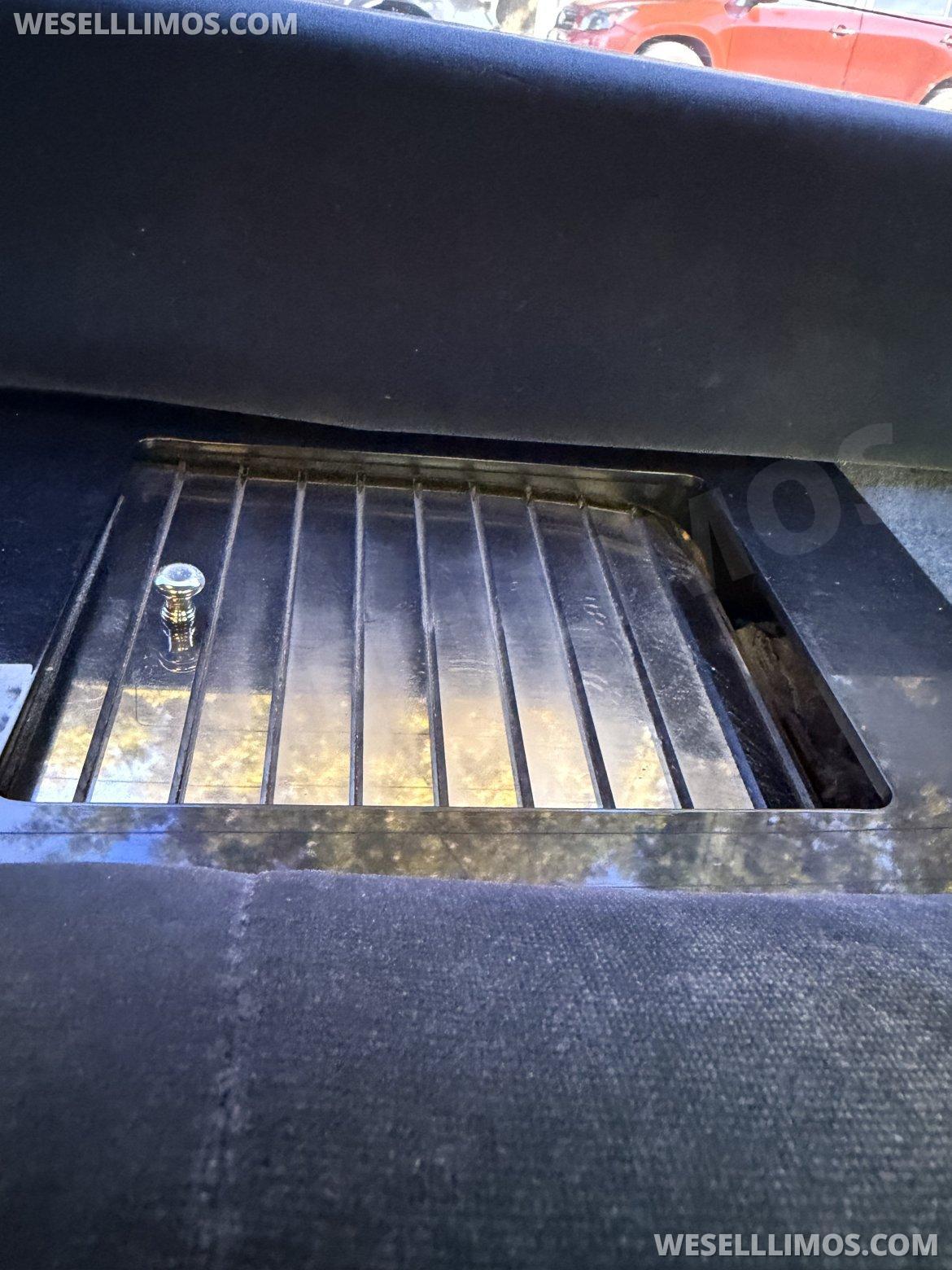 Limousine for Sale in Bronx, NY - Photo 9