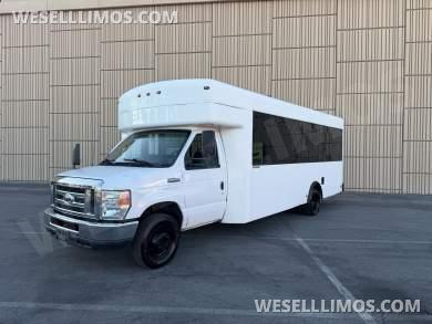 2017 Ford E-450 Winnebago Coach Builder 25 Passenger Gasoline Shuttle Bus - Executive Shuttle for Sale in Las Vegas, NV - Photo 9