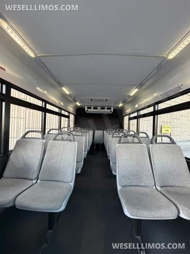 2017 Ford E-450 Winnebago Coach Builder 25 Passenger Gasoline Shuttle Bus - Executive Shuttle for Sale in Las Vegas, NV - Photo 25