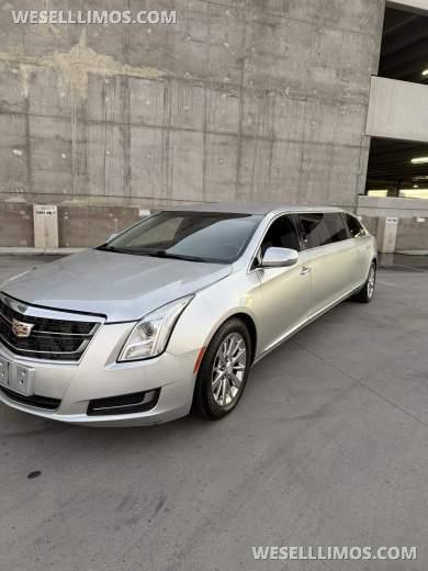 2017 Cadillac XTS Royal Coach Builder 6 Passenger Limousine - Limousine for Sale in Las Vegas, NV - Photo 6