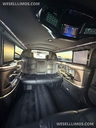 2017 Cadillac XTS Royal Coach Builder 6 Passenger Limousine - Limousine for Sale in Las Vegas, NV - Photo 23