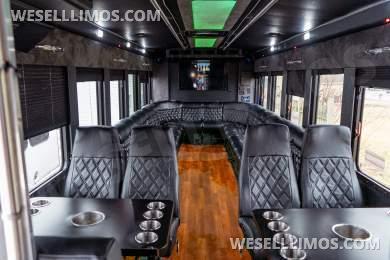 2014 Starcraft International Maxxforce Limo Bus - Limo Bus for Sale in Fort Wayne, IN - Photo 2