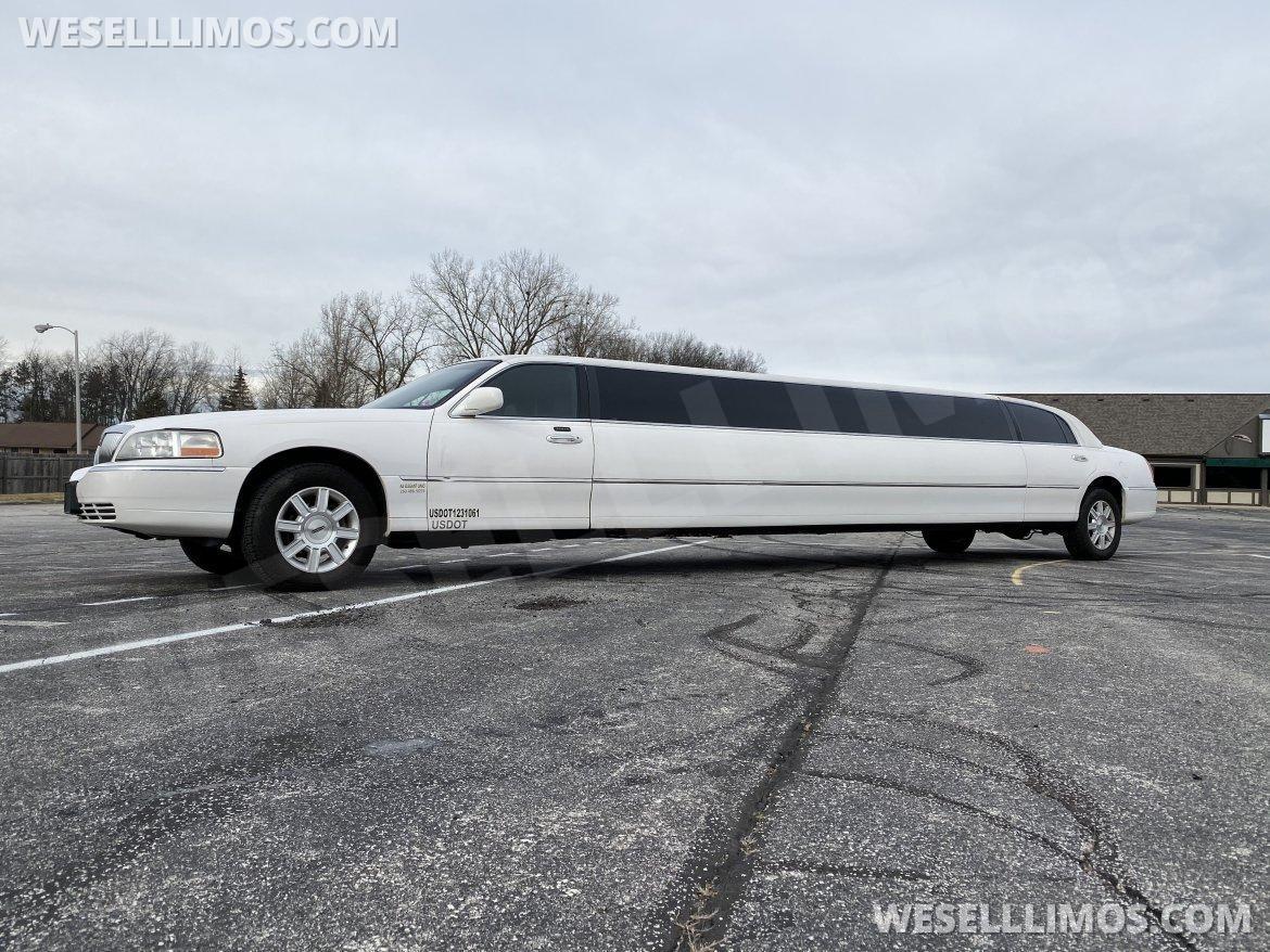 Limousine for Sale in Fort Wayne, IN - Main Photo