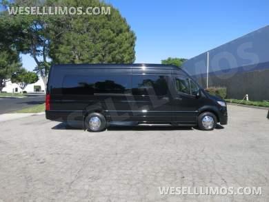 2022 Limos By Moonlight Mercedes Benz Sprinter Shuttle - Sprinter for Sale in Carson, CA - Photo 15