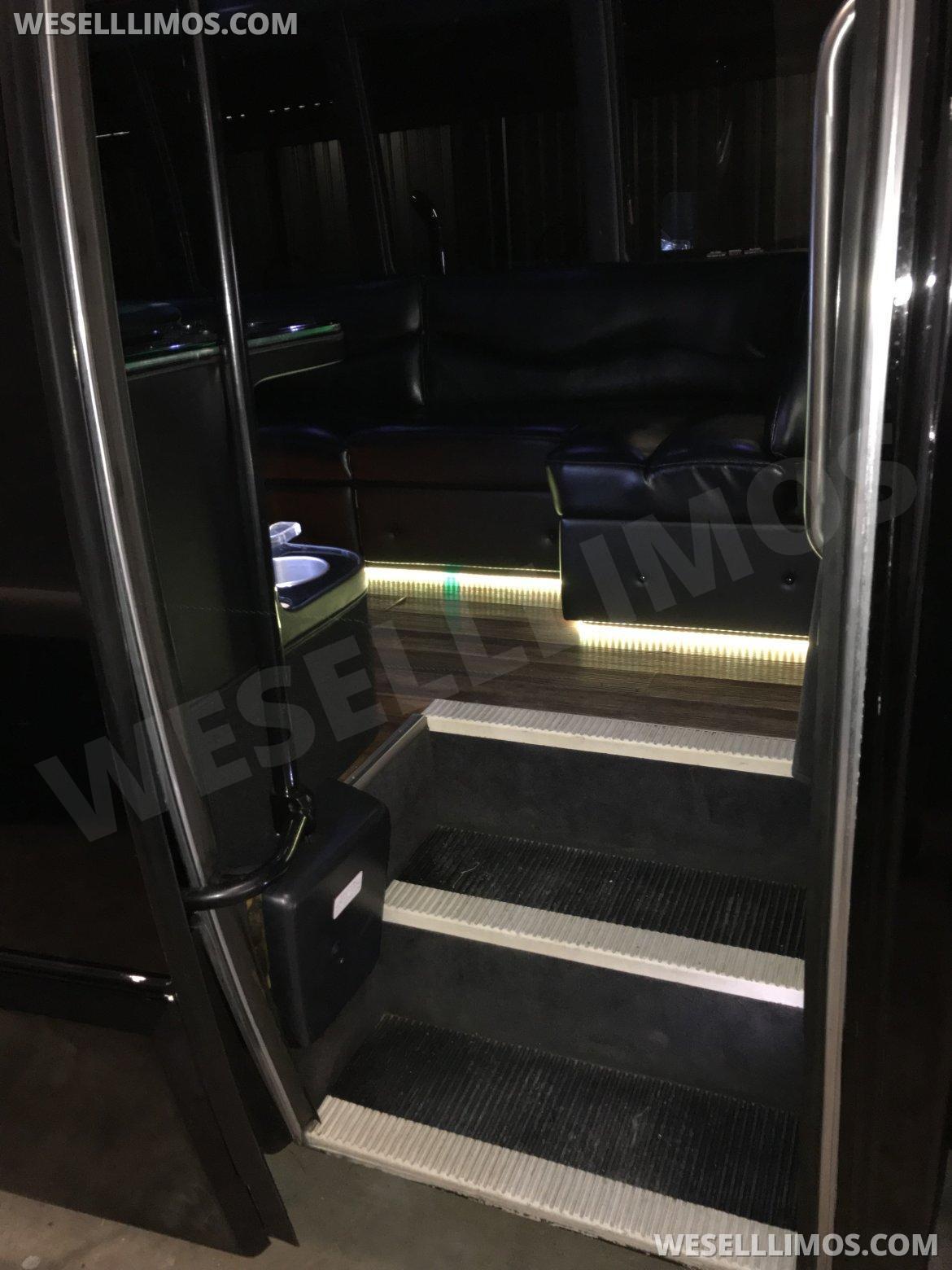 Limo Bus for Sale in Santa Rosa, CA - Photo 7
