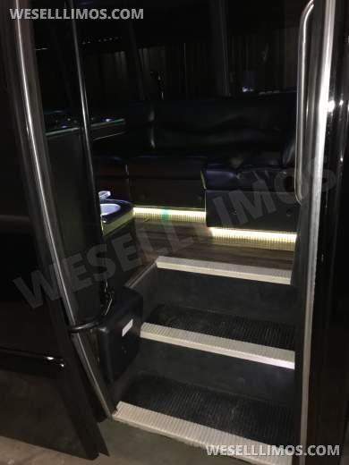 2000 Krystal Limos Ford Limo Bus - Over $50K Interior Upgrades Barely Used - Limo Bus for Sale in Santa Rosa, CA - Photo 7