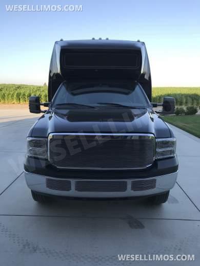 2000 Krystal Limos Ford Limo Bus - Over $50K Interior Upgrades Barely Used - Limo Bus for Sale in Santa Rosa, CA - Photo 13