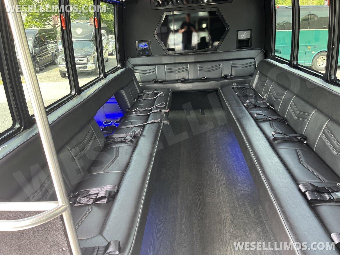 Limo Bus for Sale in Pasadena, MD - Photo 7