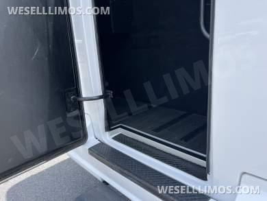 2019 Grech/2023 LGE Ford E 450 Limo Bus - Limo Bus for Sale in Pasadena, MD - Photo 14