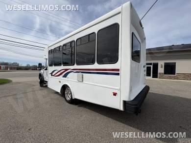 2018 Ford F450 Shuttle Bus - Shuttle Bus for Sale in Fraser, MI - Photo 2