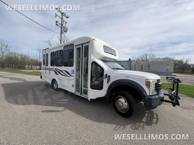2018 Ford F450 Shuttle Bus - Shuttle Bus for Sale in Fraser, MI - Photo 4
