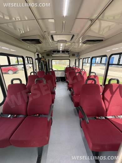 2018 Ford F450 Shuttle Bus - Shuttle Bus for Sale in Fraser, MI - Photo 15